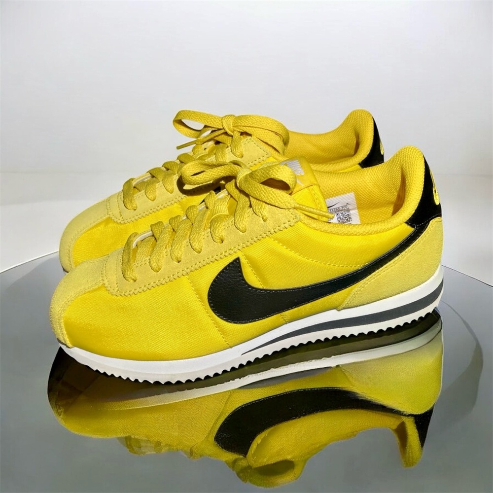 Nike Women’s Cortez Vivid Sulphur Vibrant Yellow and Black Sneakers Size 8 NWOT